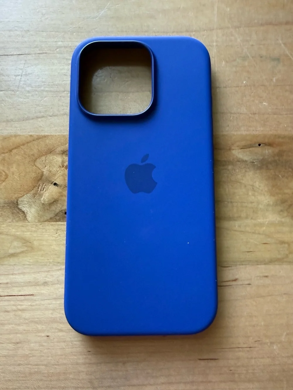 Apple IPhone 16 pro Ultramarine Silicone Case 💙🦋